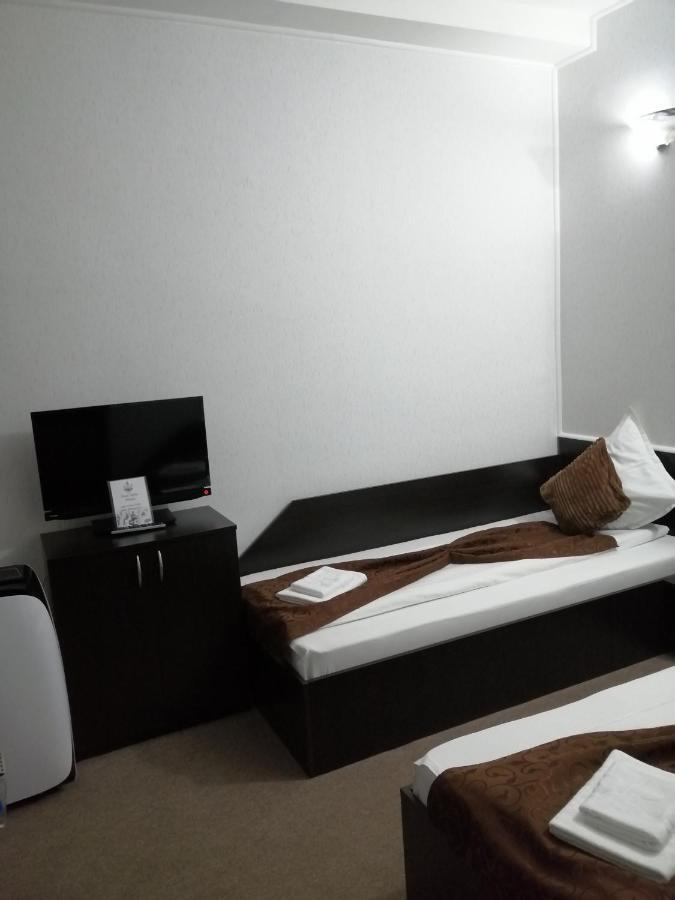 Hotel Casa Teilor Piteşti Exteriér fotografie