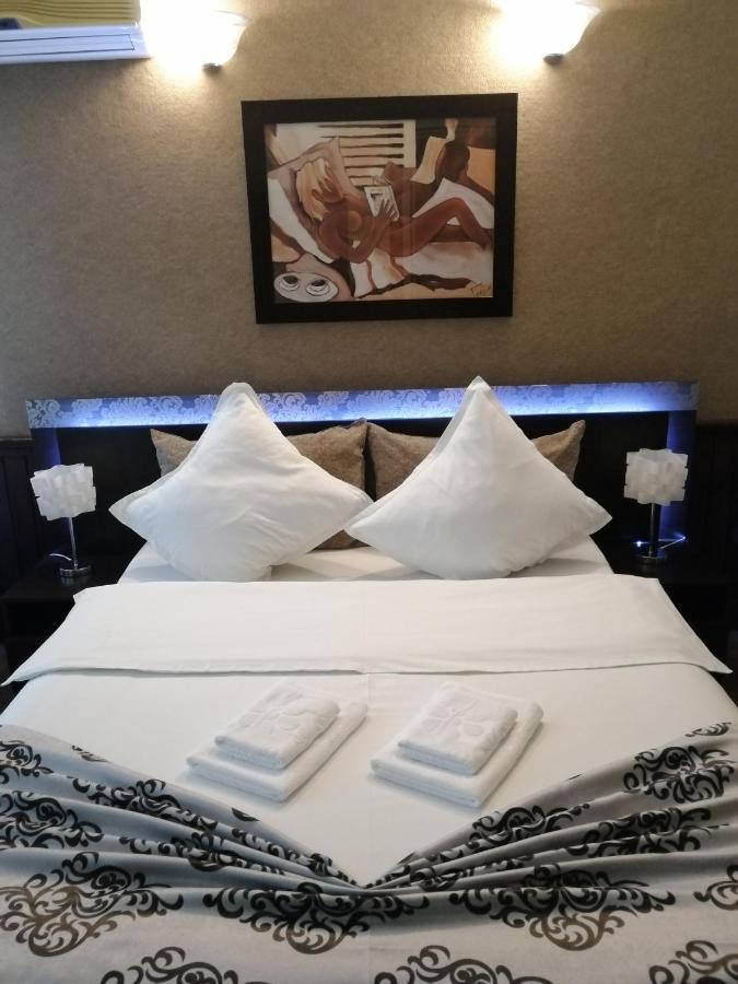 Hotel Casa Teilor Piteşti Exteriér fotografie