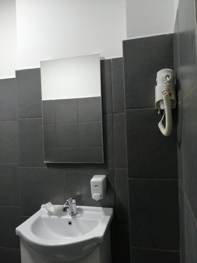 Hotel Casa Teilor Piteşti Exteriér fotografie